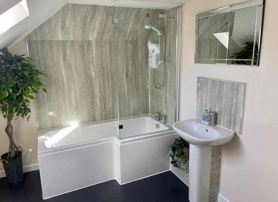 Vennel Street Apartments Stewarton Zewnętrze zdjęcie